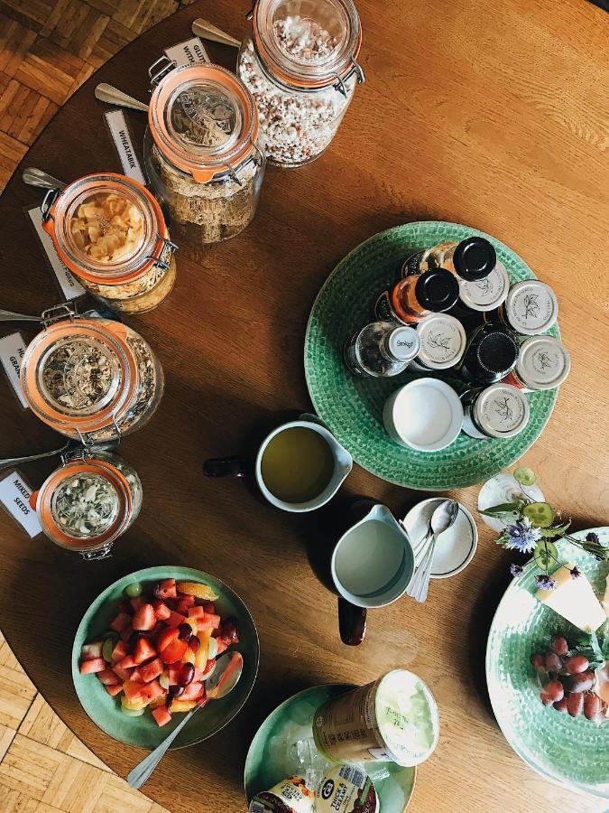 St.Michaels Bistro Bed & Breakfast Painswick Bagian luar foto